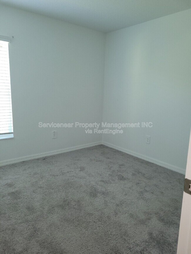 Building Photo - 2240 Gatsby Ln