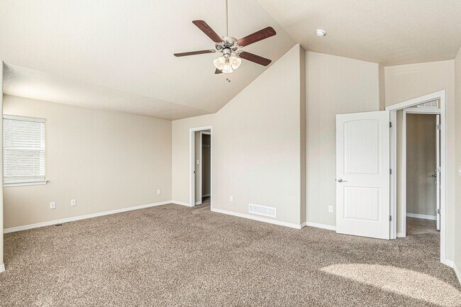 Building Photo - Nice Big Home, close to Ft Carson, Updated...