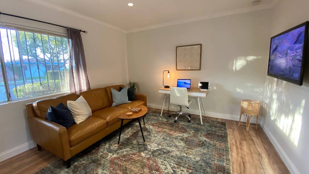 Building Photo - 12118 Ramona Ave