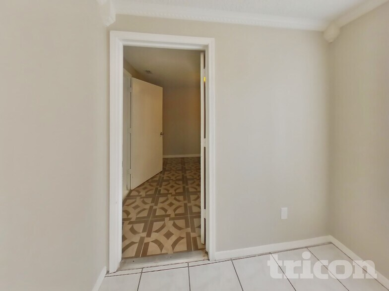 Building Photo - 8252 Yolanda Ct