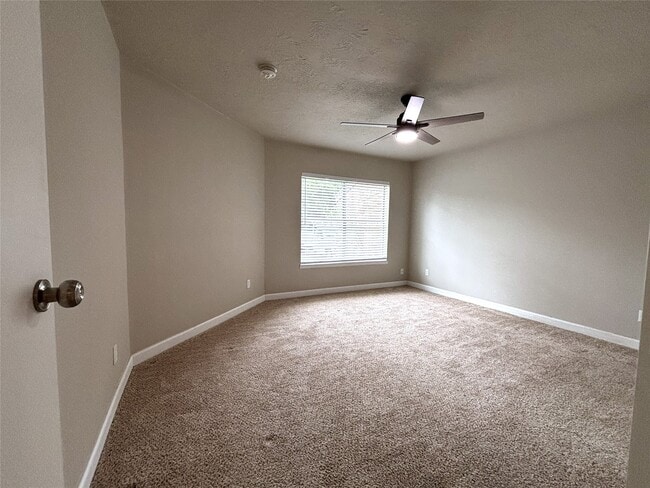 Building Photo - 12841 Orion Ct