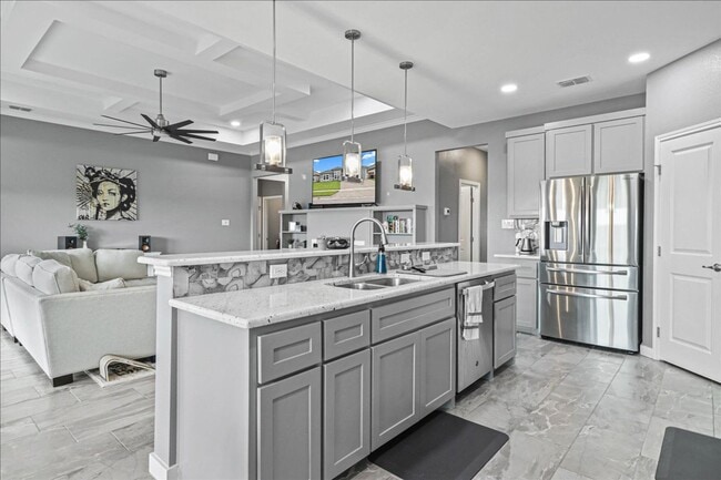 Building Photo - 7958 Snake River Dr