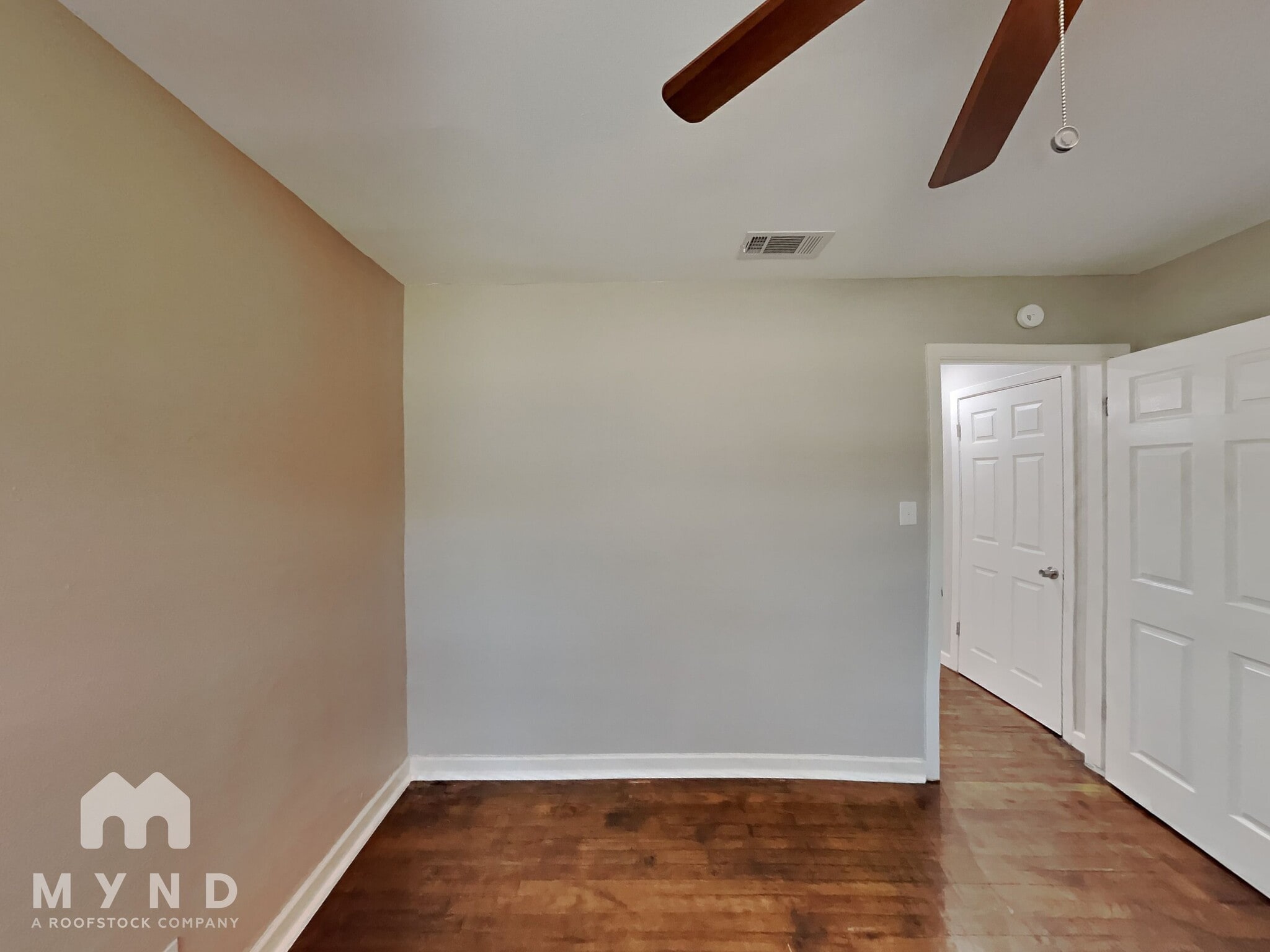 Building Photo - 512 E University Ave