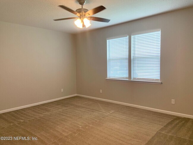 Building Photo - 816 Redtail Ln