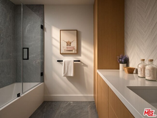 Building Photo - 3909 Villa Costera