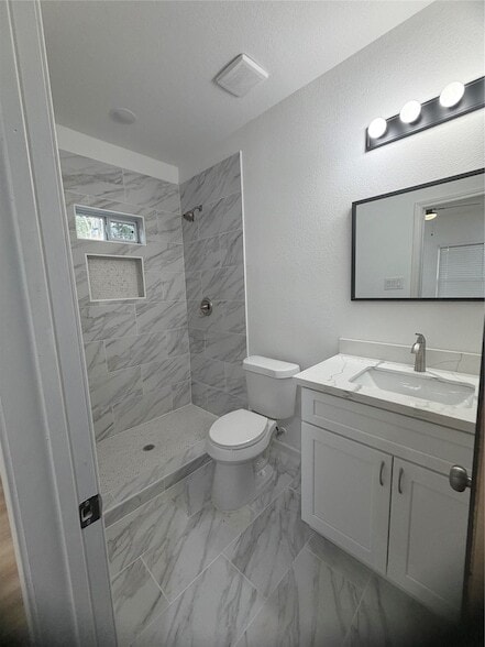 Building Photo - 711 Staitti St