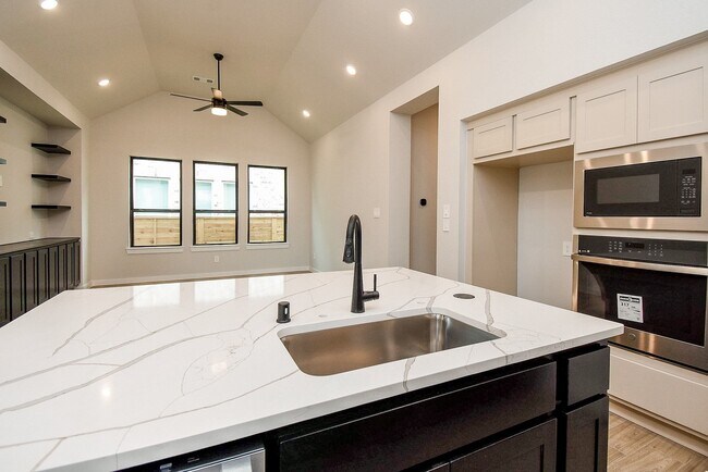 Building Photo - 3322 Verdant Ln