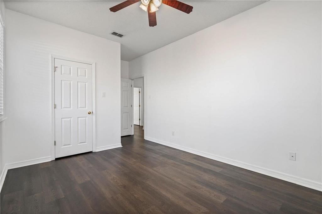 Building Photo - 1263 Smithfield Rd E