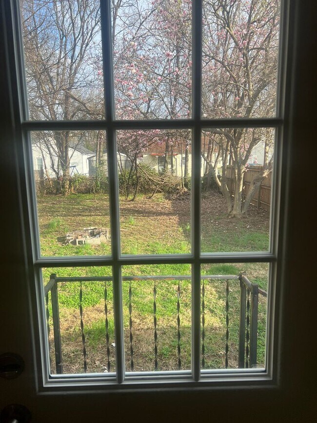 Building Photo - Lovely Longfield 2 Bedroom