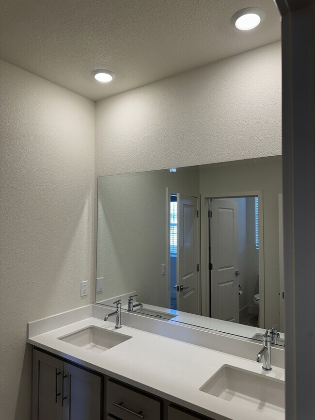 Building Photo - 7329 Umberto Pl