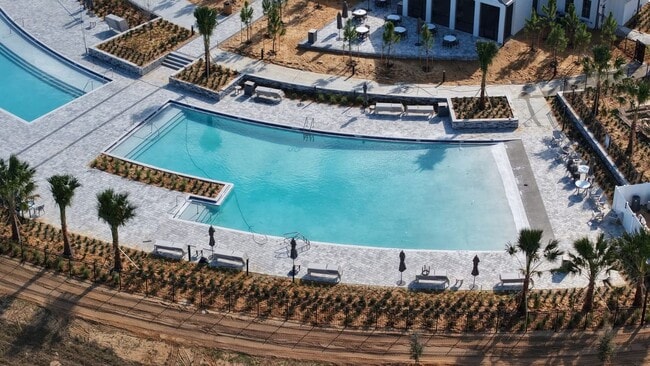 Building Photo - 2216 Bear Peak Dr