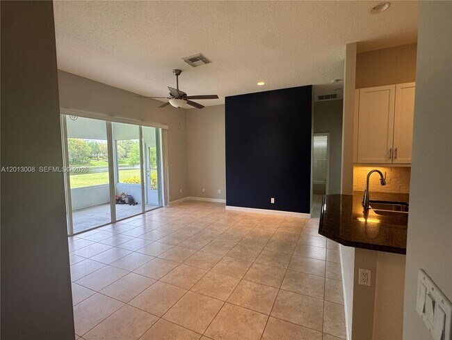 Building Photo - 10671 SW Waterway Ln