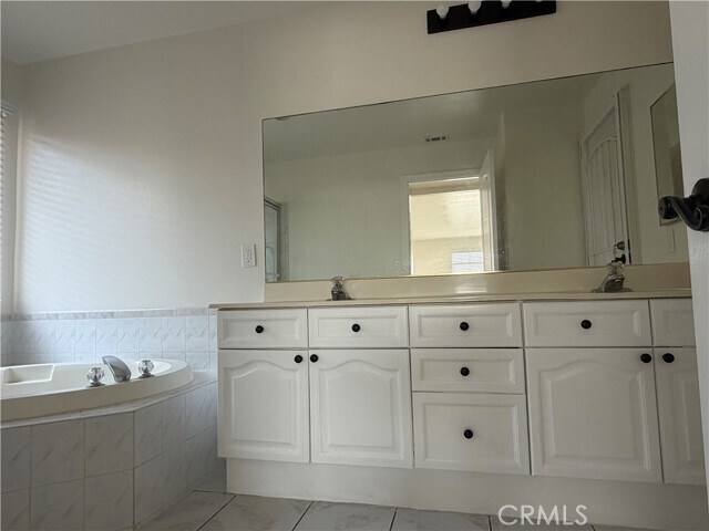 Building Photo - 7735 Graves Ave