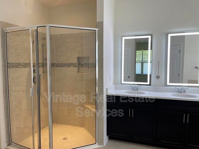 Building Photo - 7905 Silver Clover Ct