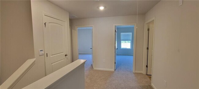 Building Photo - 23 Berryville Dr