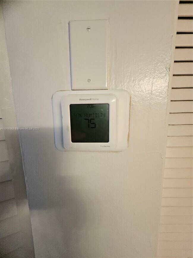 Building Photo - 11570 NW 42nd St