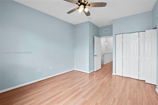 Building Photo - 6455 Catalina Ln