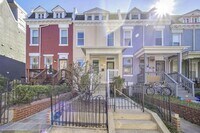 Building Photo - 738 Hobart Pl NW