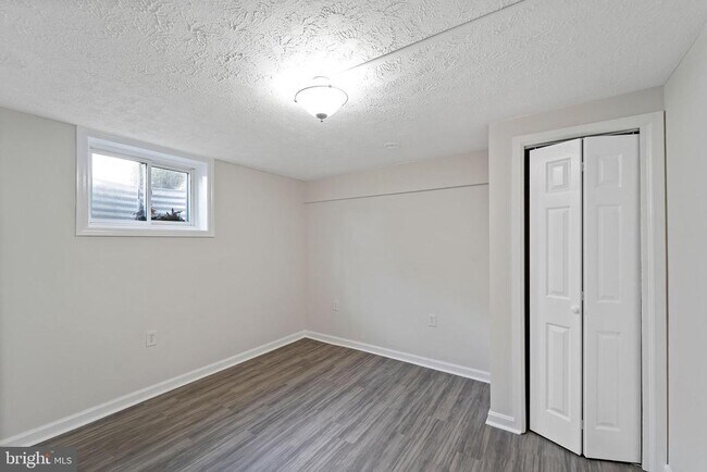 Building Photo - 12312 Streamvale Cir