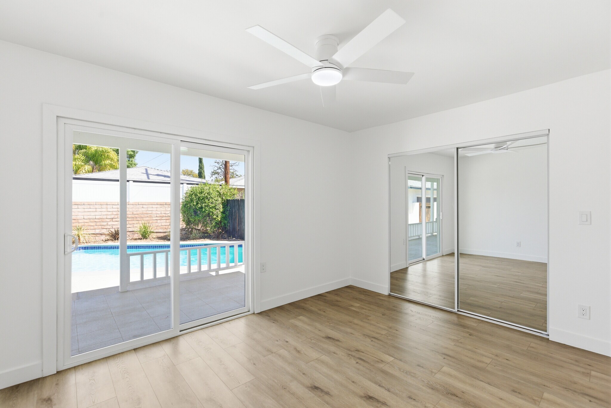 Building Photo - 16257 Los Alimos St