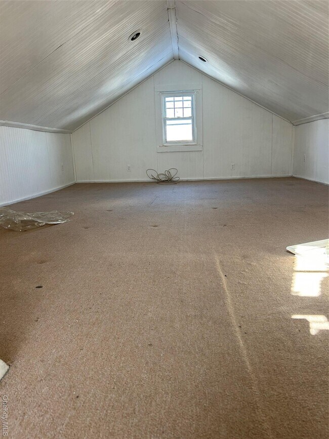 Building Photo - 139 Derby St