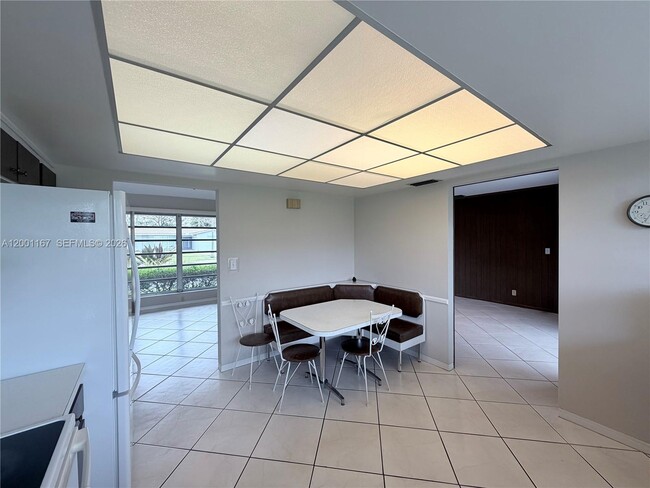 Building Photo - 5011 Madison St