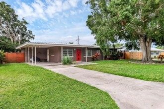 Building Photo - Charming 3 Bed/2 Bath + Den Home in Ringling Park – Minutes to Downtown Sarasota!