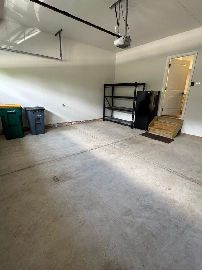 Building Photo - Beautiful 3 Bedroom 3.5 Bath in Sewickley, PA!