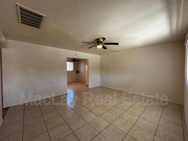 Building Photo - 7808 E Heatherbrae Ave