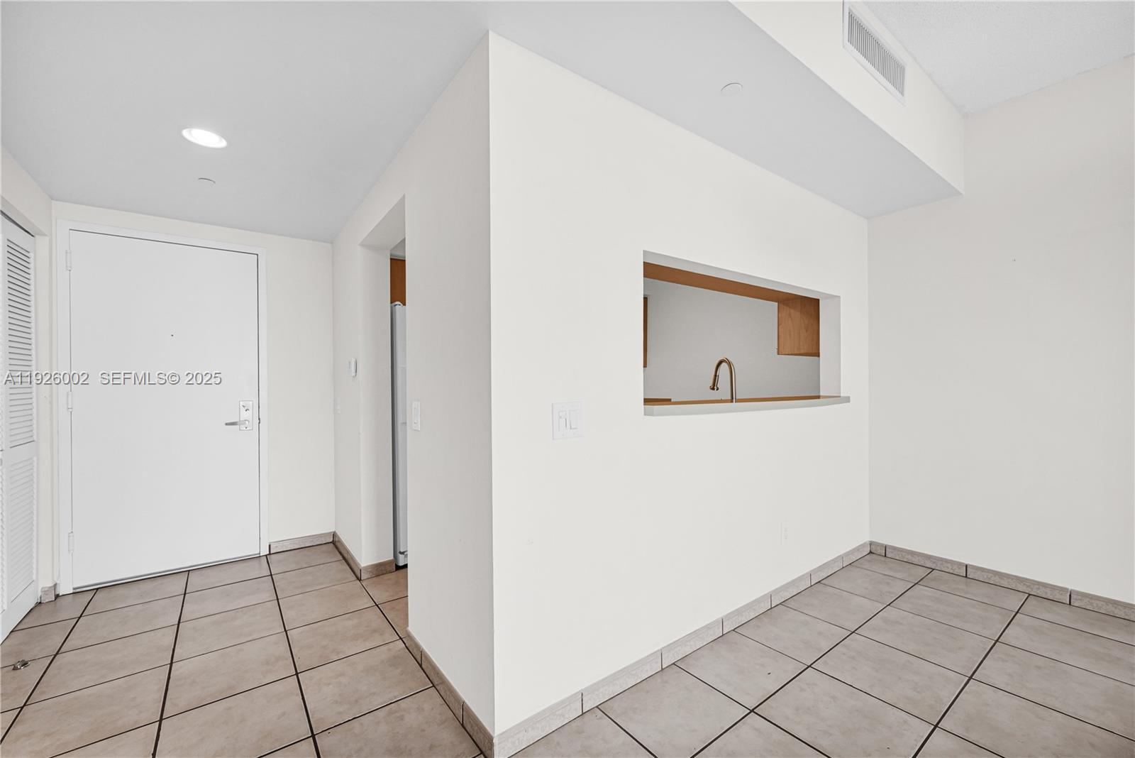 Building Photo - 2475 Brickell Ave