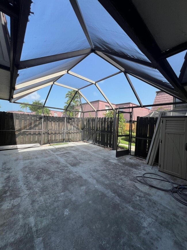 Building Photo - 7801 Courtyard Run W