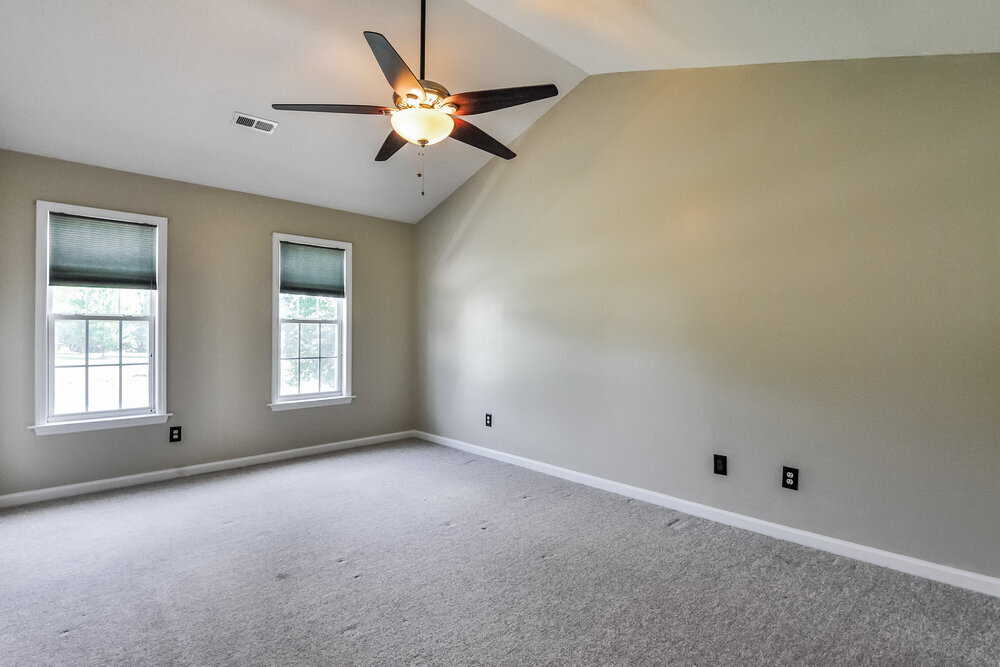 Building Photo - 120 Nightshade Ln