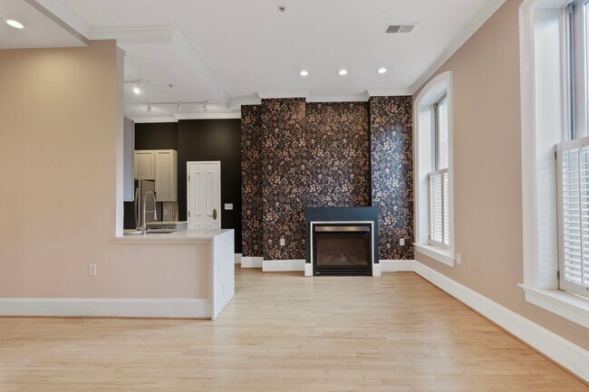 Building Photo - Available Now! Two Bed/Two Bath in the Mos...