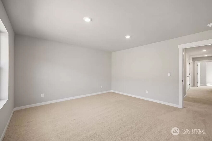 Building Photo - 1233 SW Pendleton Way