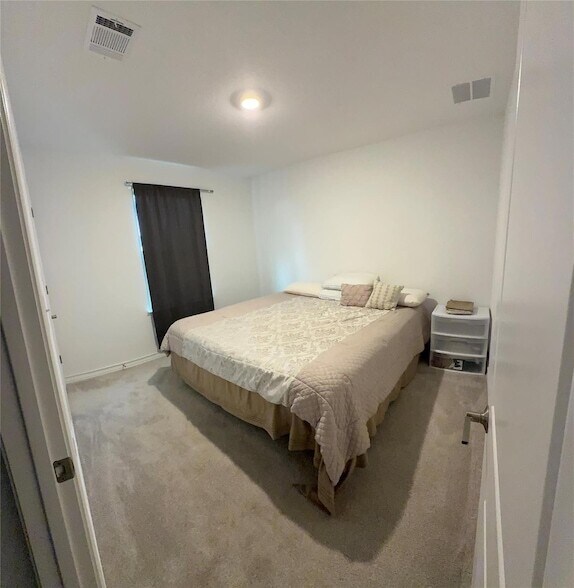 Building Photo - 497 Papaya Dr