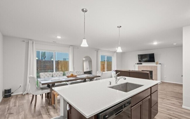 Building Photo - Like-New Amazing 4 bedroom property in Sultan, WA