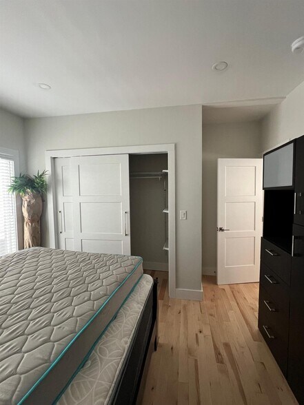 Building Photo - 19 Gorham St