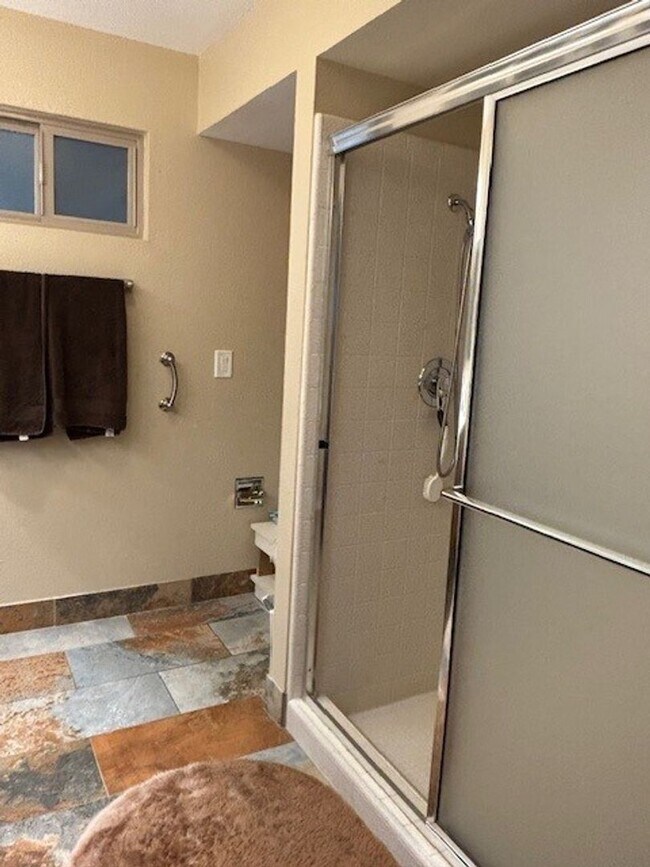 Building Photo - Welcome to this stunning 2-bedroom, 2-bathroom home, in Leisure World a 45+ Active Adult Resort C...