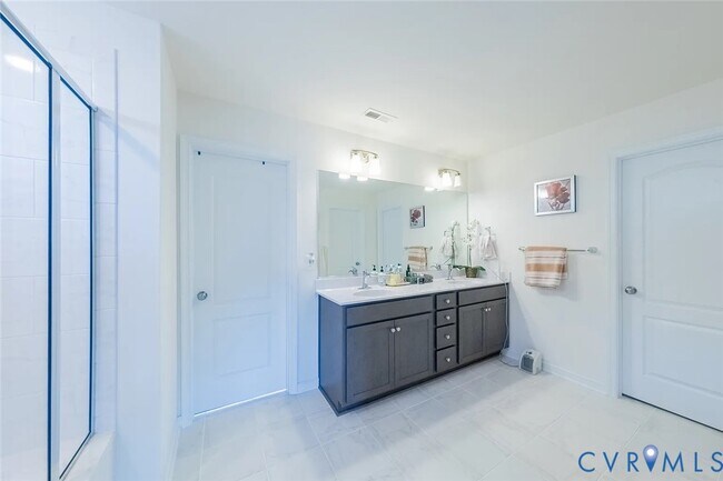 Building Photo - 5001 Maben Hill Ln