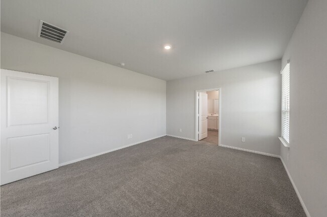 Building Photo - 8637 Centerboard Ln