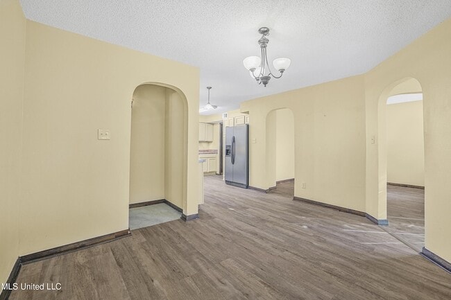 Building Photo - 4409 Shadow Wood Cir