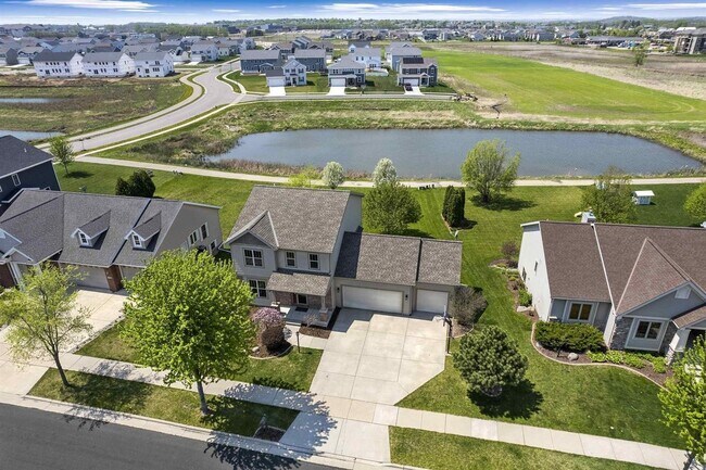 Building Photo - 260 N Mallard Dr