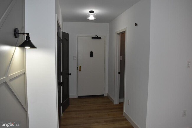 Building Photo - 3705 S George Mason Dr