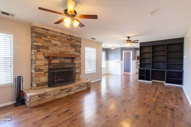 Building Photo - 4306 Briar Cliff Dr