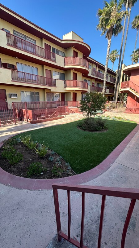 Building Photo - 6833 Sepulveda Blvd