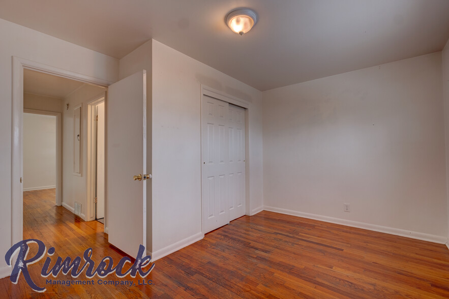 Primary Photo - 1810 Hyview Dr.