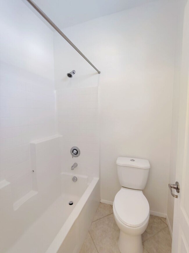 Building Photo - 10095 Lady Apple Dr
