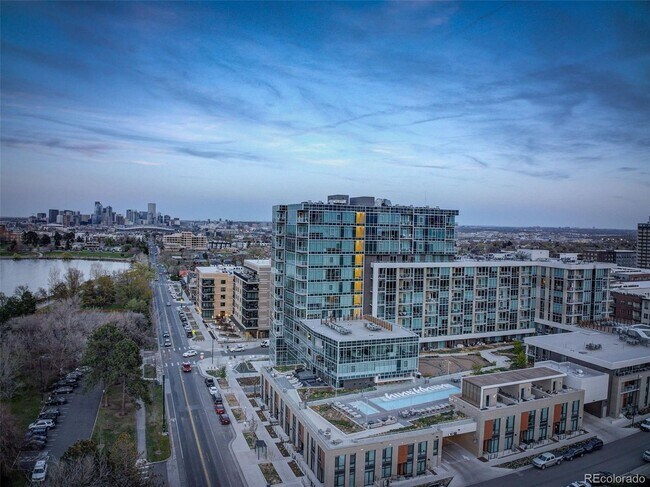 Building Photo - Stunning 2-Bedroom Condo at Sloan's Lake's Premier Lakehouse Community
