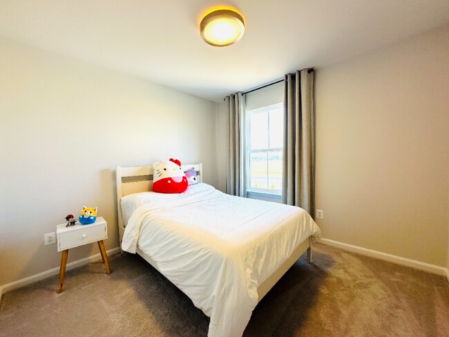 Building Photo - 4740 Canterbury Rd