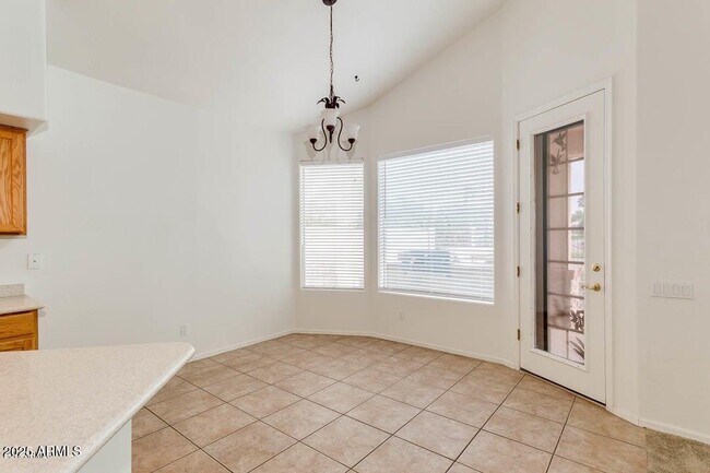 Building Photo - 6321 S 4 Peaks Pl